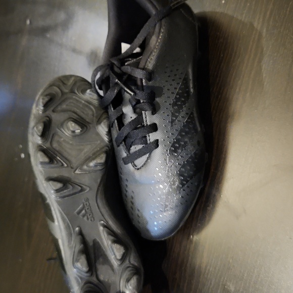 Adidas cleats - Picture 2 of 5